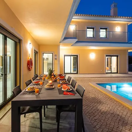 Coral Bay - Moradia Familiar Com Piscina Aquecível E Bbq Em