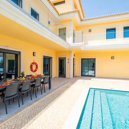 Coral Bay - Moradia Familiar Com Piscina Aquecível E Bbq Em
