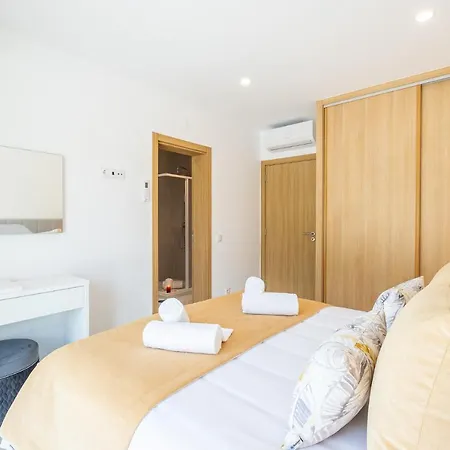 Coral Bay - Moradia Familiar Com Piscina Aquecível E Bbq Em *