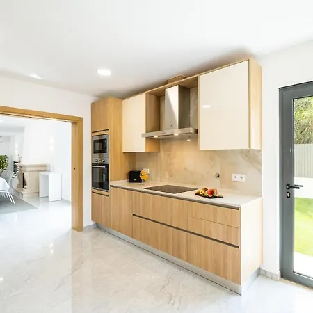 Villa Coral Bay - Moradia Familiar Com Piscina Aquecível E Bbq Em Albufeira