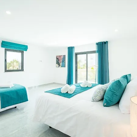 Coral Bay - Moradia Familiar Com Piscina Aquecível E Bbq Em Villa *