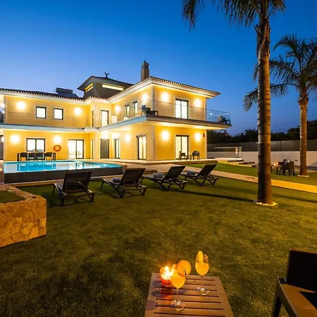 Coral Bay - Moradia Familiar Com Piscina Aquecivel E Bbq Em Βίλα *