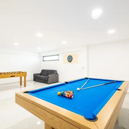 Βίλα Coral Bay - Moradia Familiar Com Piscina Aquecivel E Bbq Em