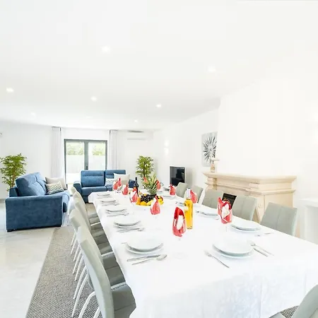 Coral Bay - Moradia Familiar Com Piscina Aquecivel E Bbq Em Βίλα Αλμπουφέιρα