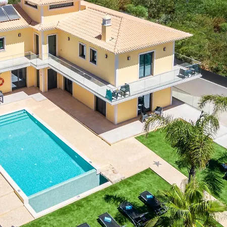 Coral Bay - Moradia Familiar Com Piscina Aquecivel E Bbq Em Albufeira